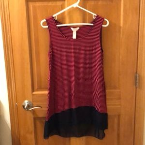 Sleeveless Maternity top